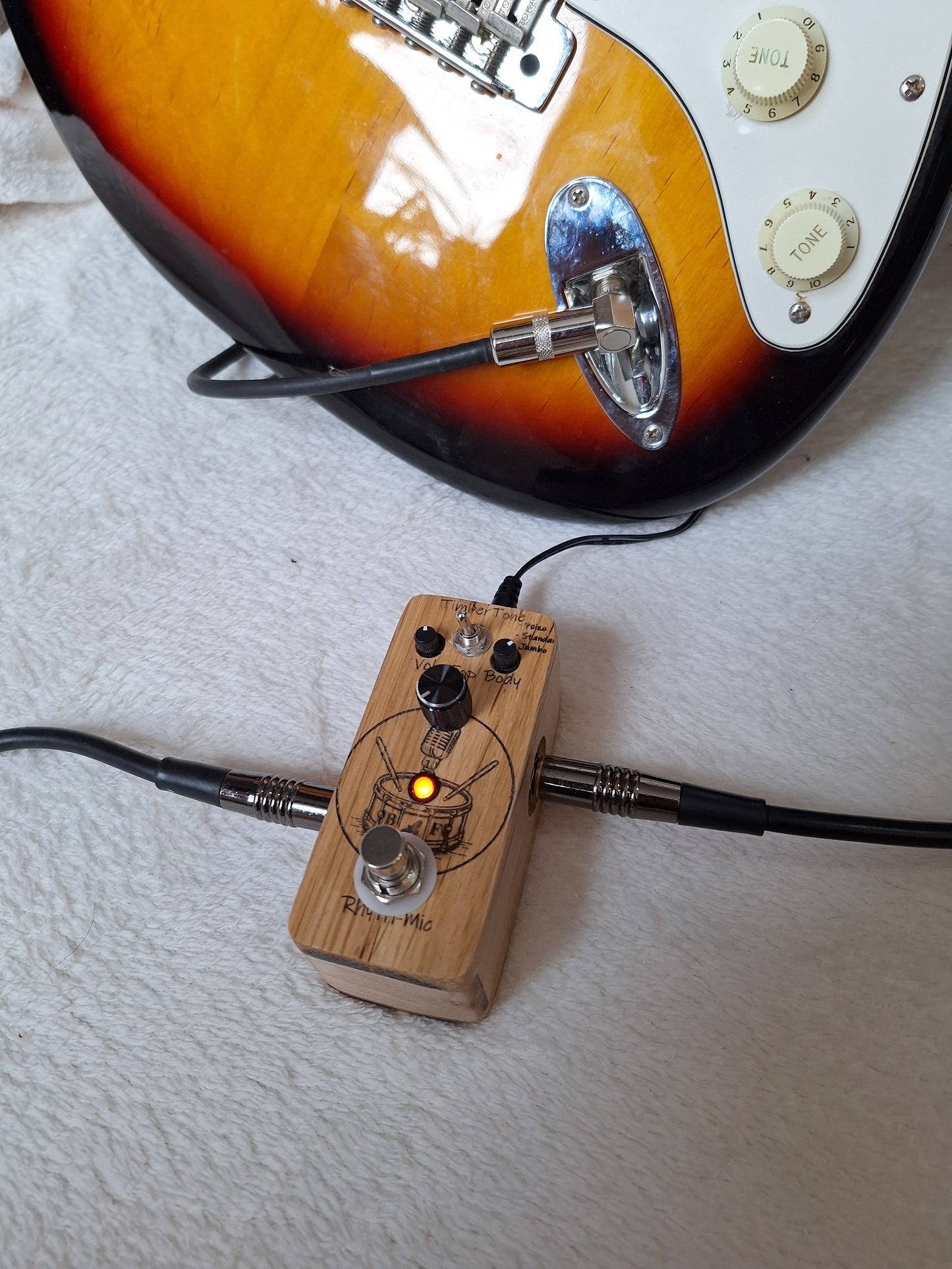 Rhyth-Mic Timber Tone acoustic guitar simulator effects pedal