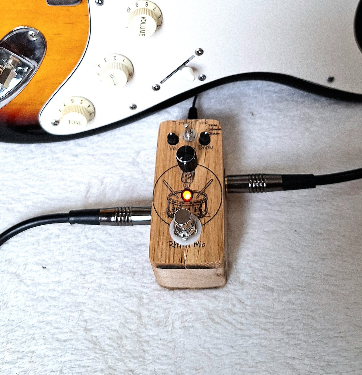 Rhyth-Mic Timber Tone acoustic guitar simulator effects pedal