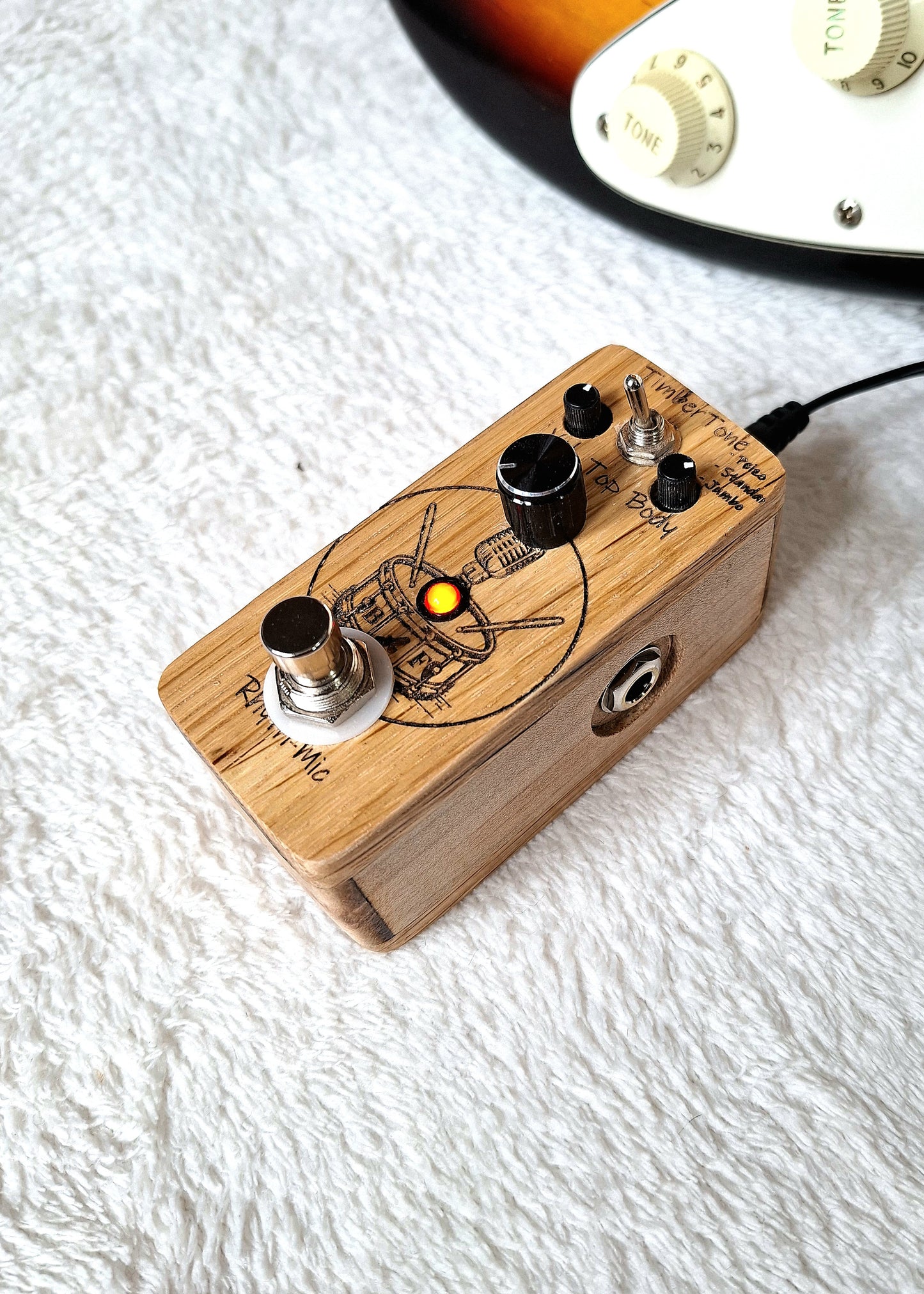Rhyth-Mic Timber Tone acoustic guitar simulator effects pedal