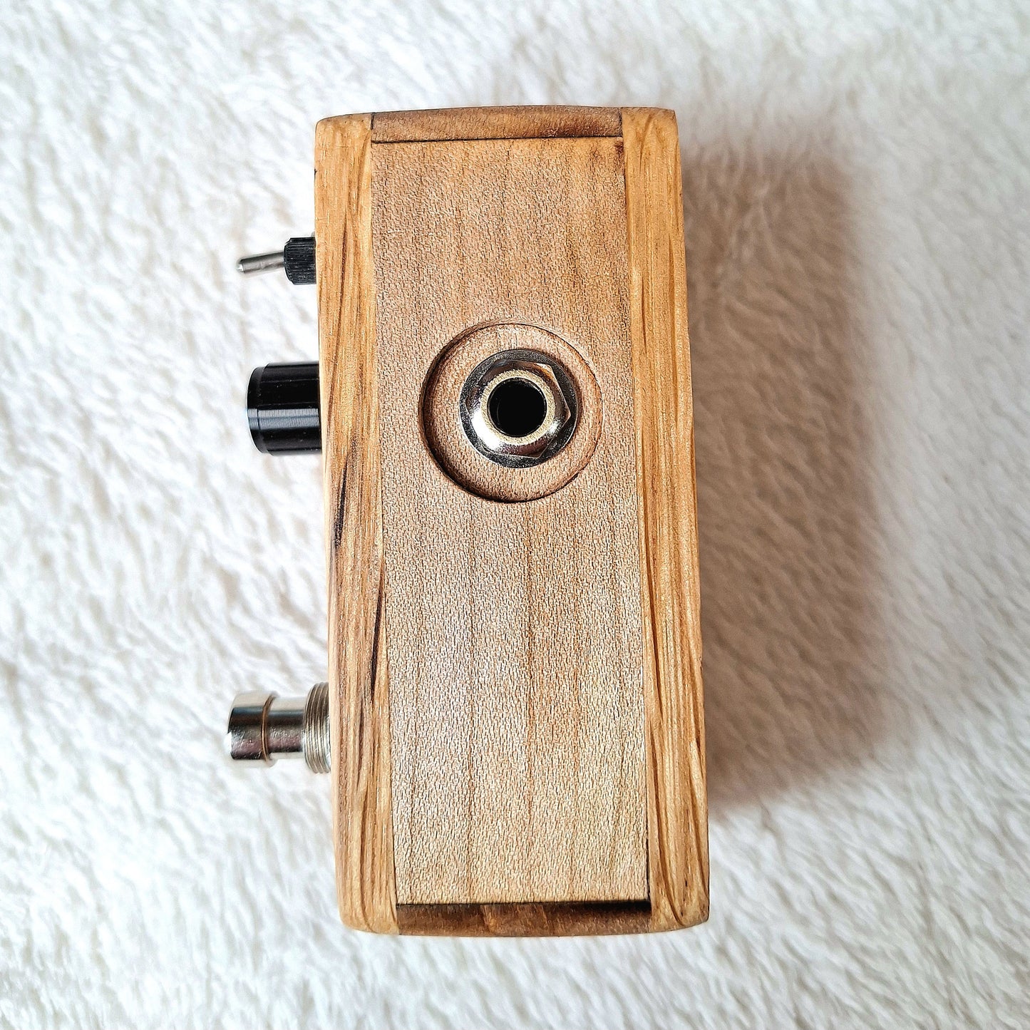 Rhyth-Mic Timber Tone acoustic guitar simulator effects pedal