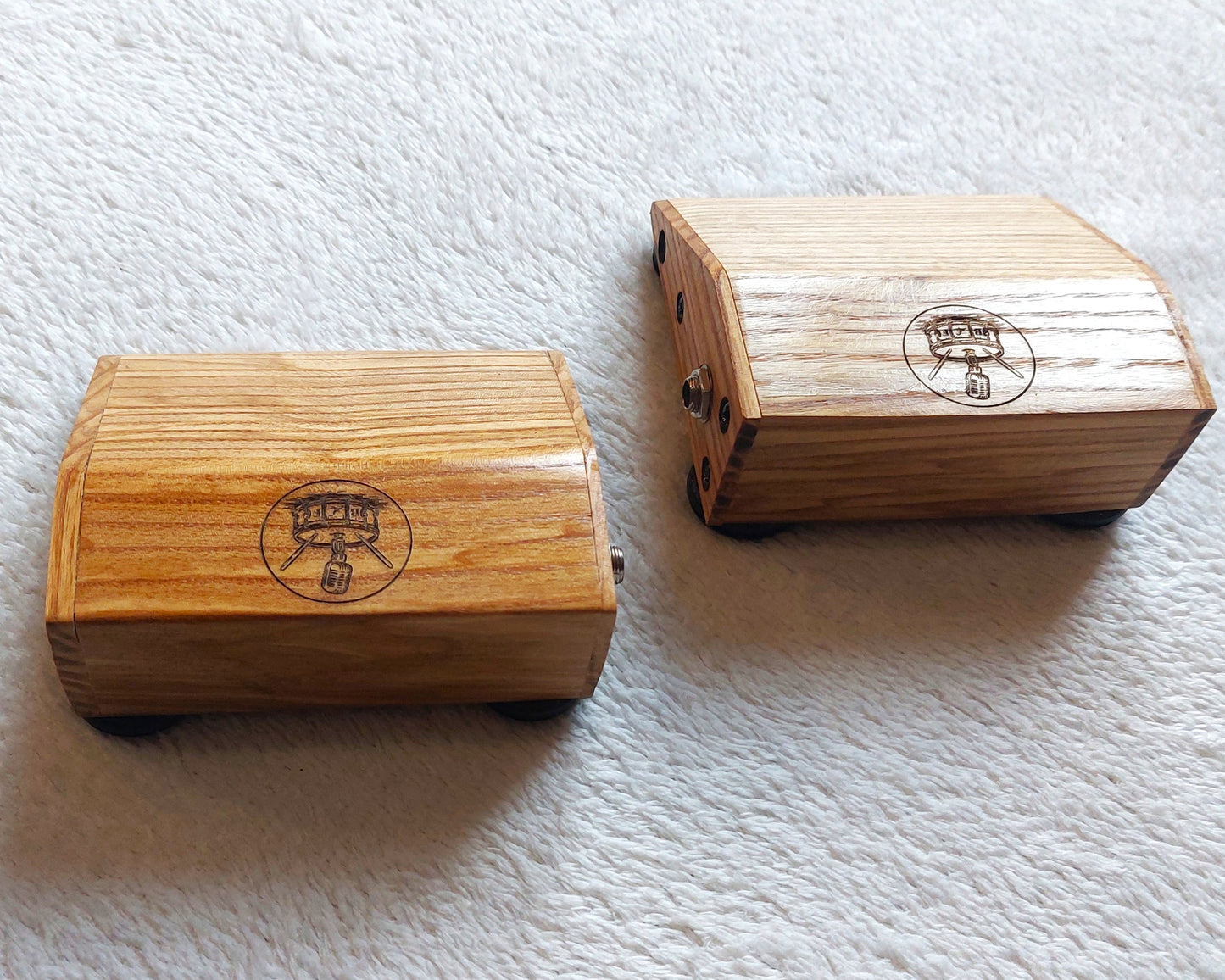 The Rhyth-Mic M4 compact sold wood percussion stompbox Microphonic.