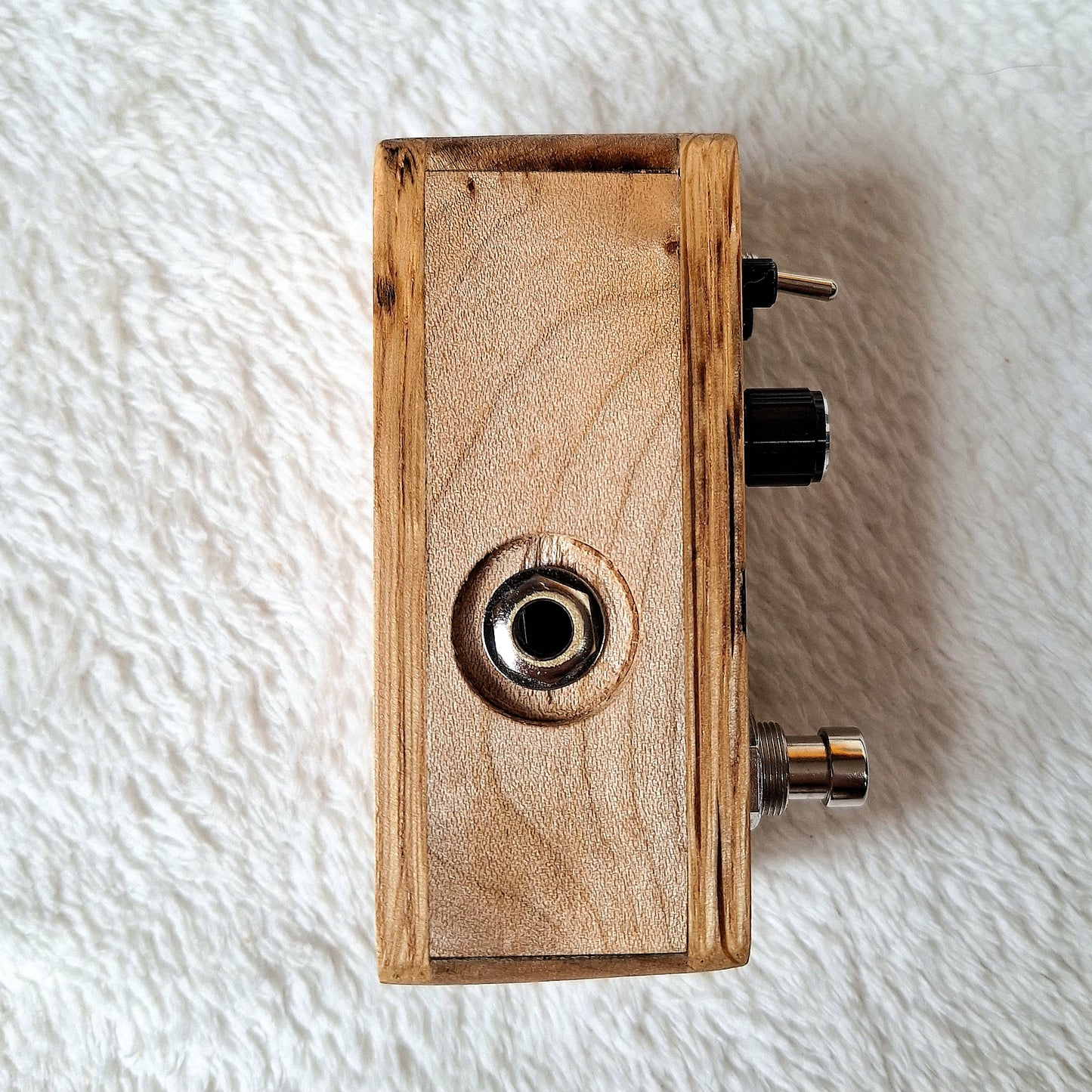 Rhyth-Mic Timber Tone acoustic guitar simulator effects pedal