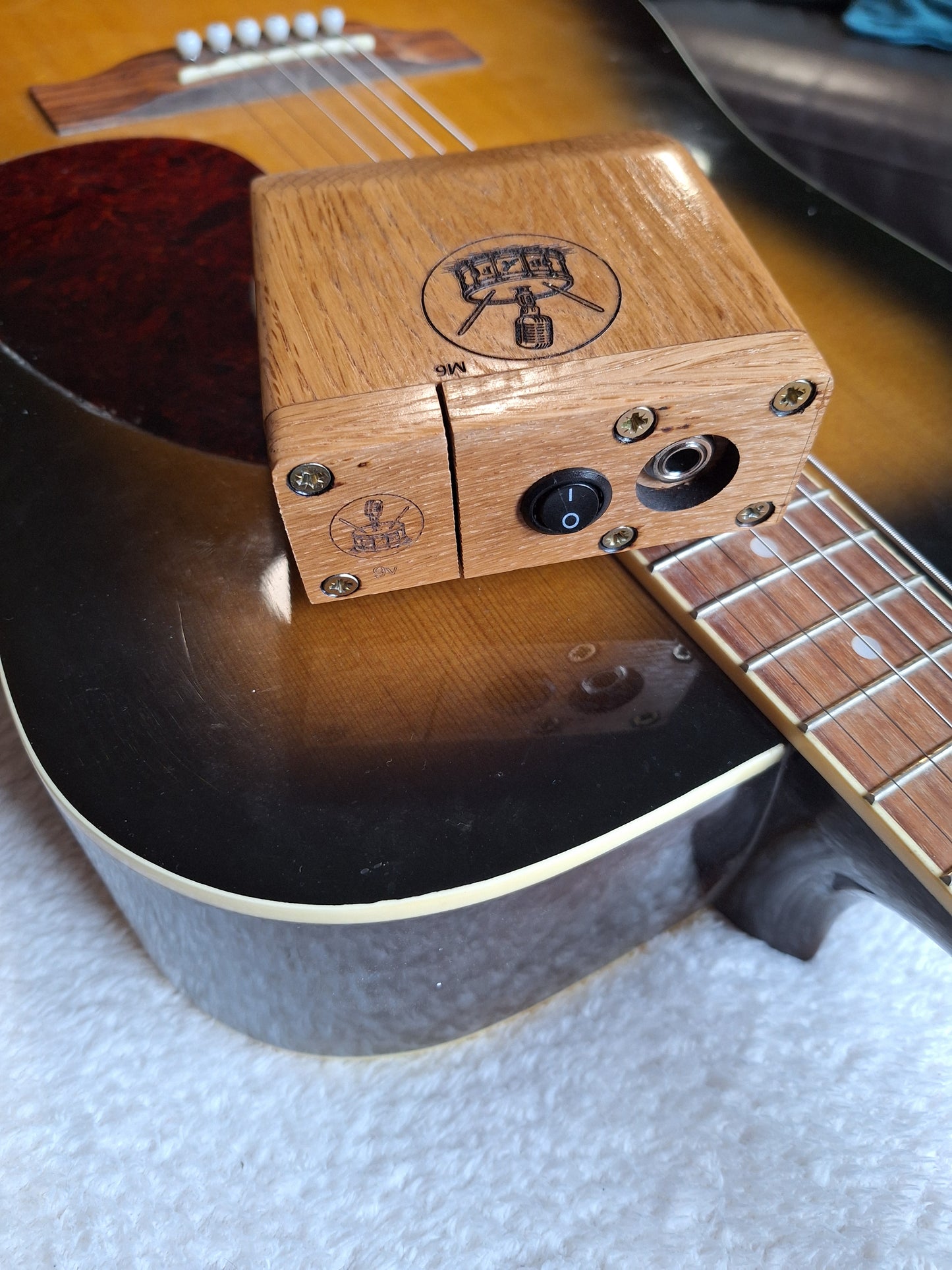 Rhyth-Mic Gig Range. G1 Stompbox Bass Kick Drum Percussion, Cajon Solid Wood.