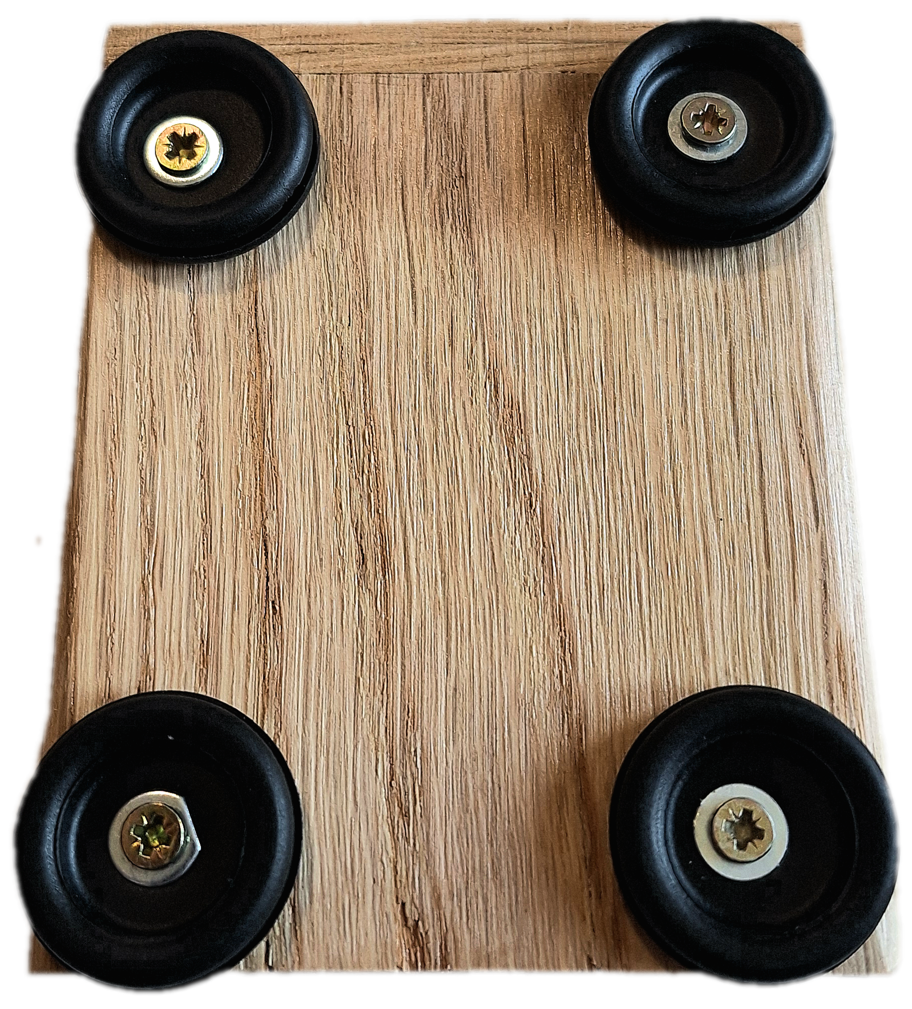 A close up view of the underside of the Rhyth-Mic G1 Stomp box showing the oak attractive oak construction and 4 chunky rubber feet